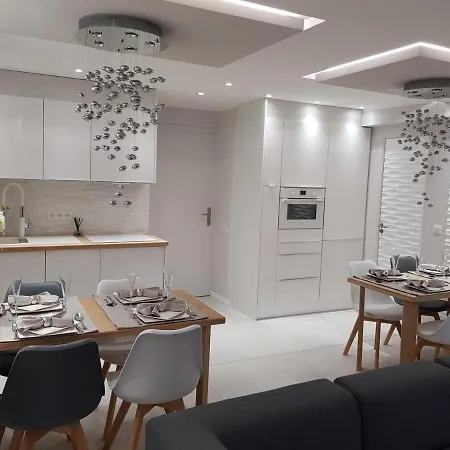 Unique 4 Bedroom Apartment Plage Mala *